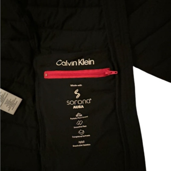 Women’s NWOT Calvin Klein Black Puffer Jacket - Picture 5 of 7